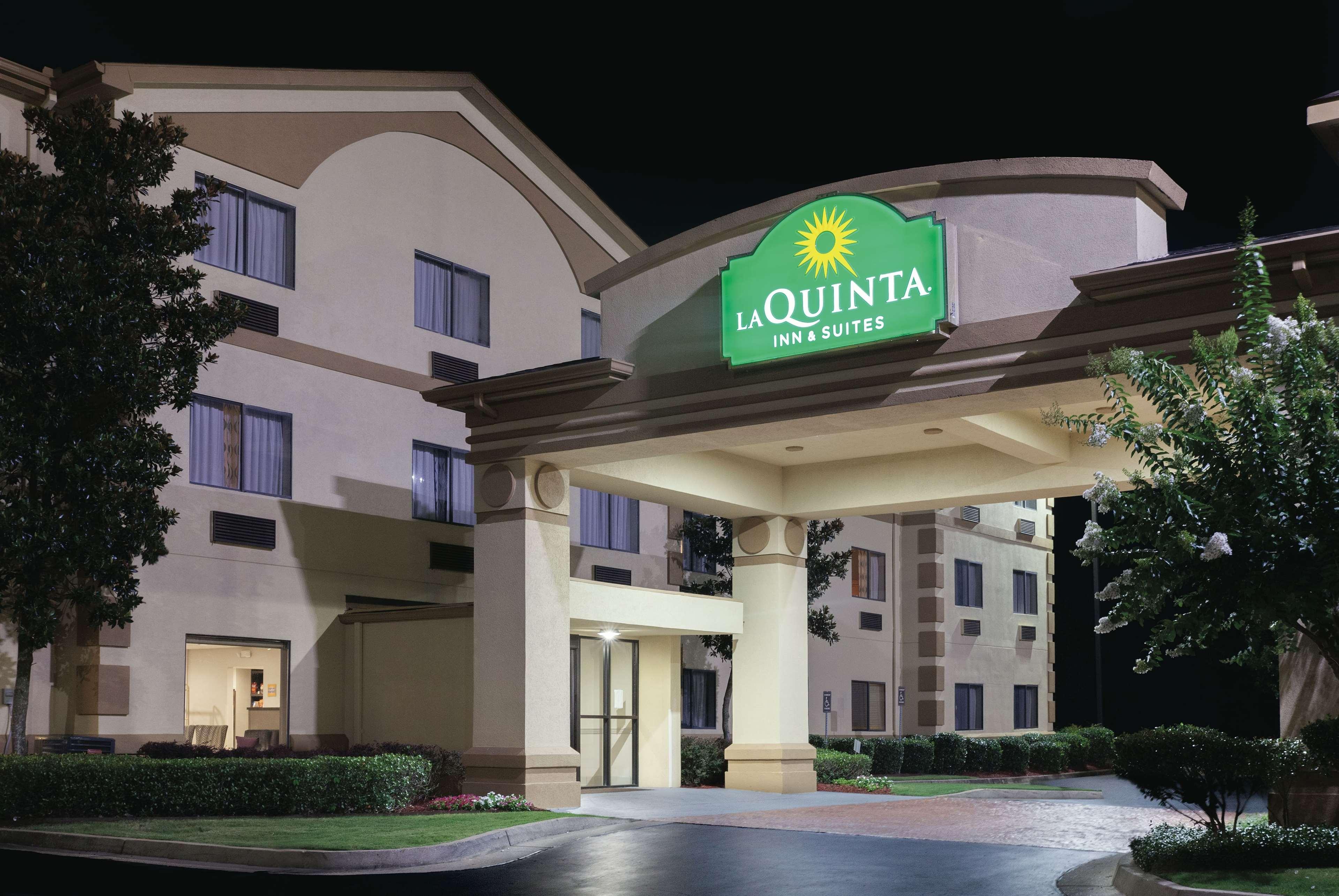 Отель La Quinta By Wyndham Jackson Airport Перл Экстерьер фото